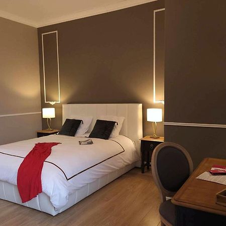 Sejour De Charme Au Chateau Avec Petit-Dejeuner Et Parking - Fr-1-591-705 Cluis ภายนอก รูปภาพ