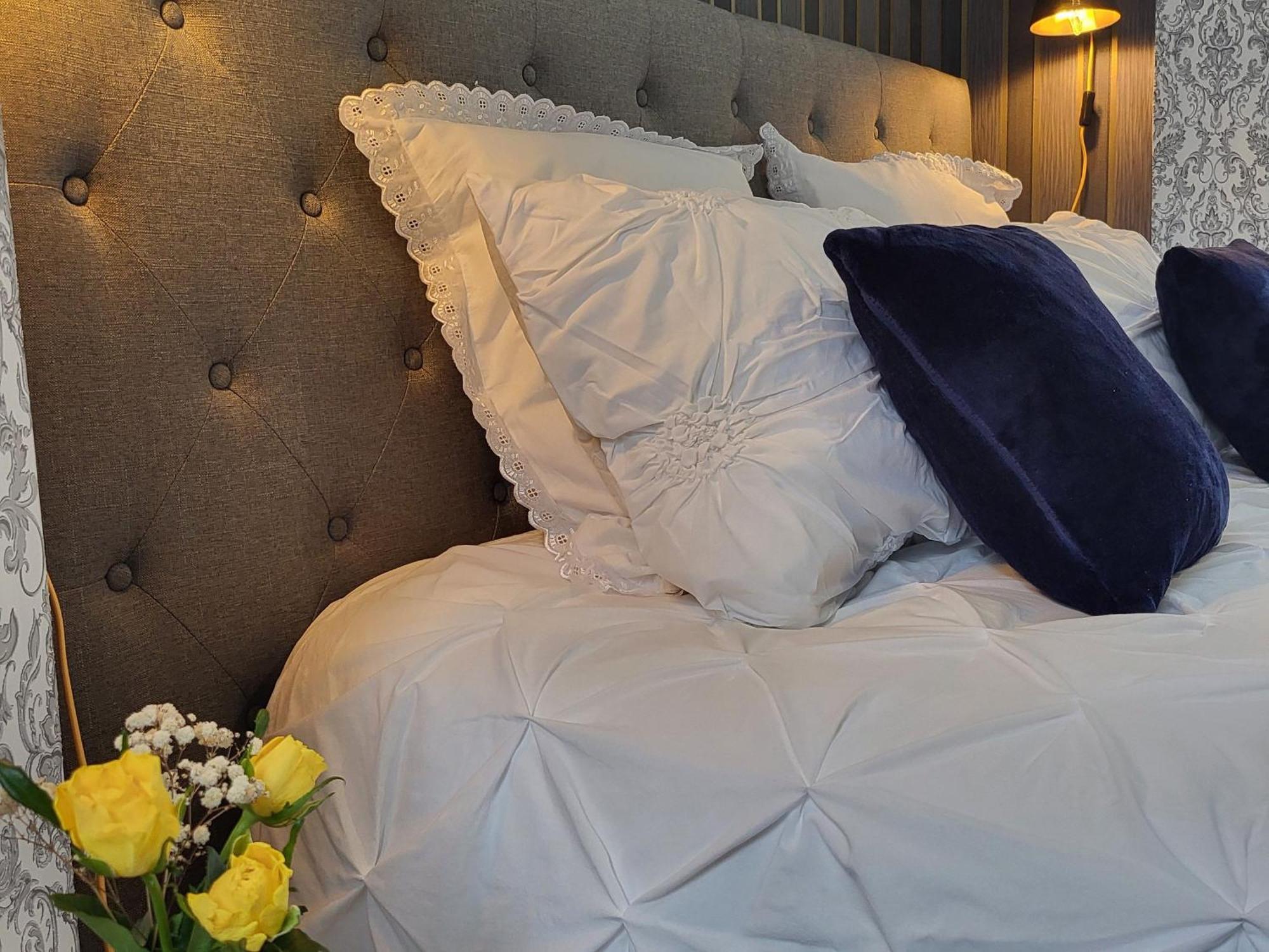 Sejour De Charme Au Chateau Avec Petit-Dejeuner Et Parking - Fr-1-591-705 Cluis ภายนอก รูปภาพ