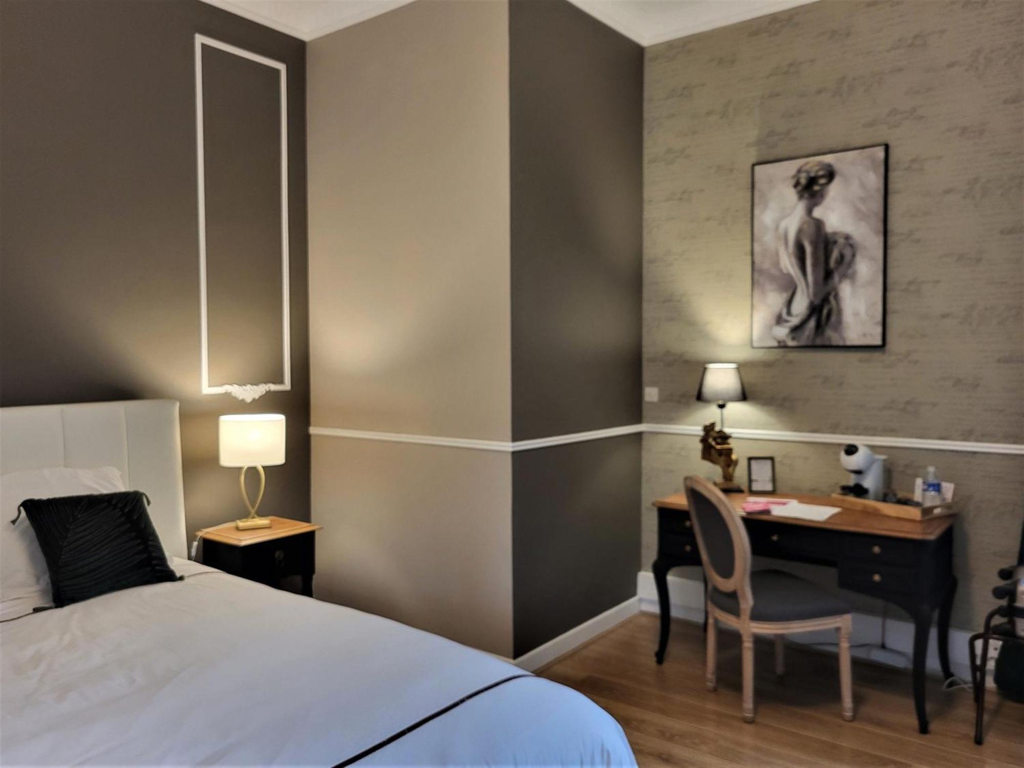 Sejour De Charme Au Chateau Avec Petit-Dejeuner Et Parking - Fr-1-591-705 Cluis ภายนอก รูปภาพ
