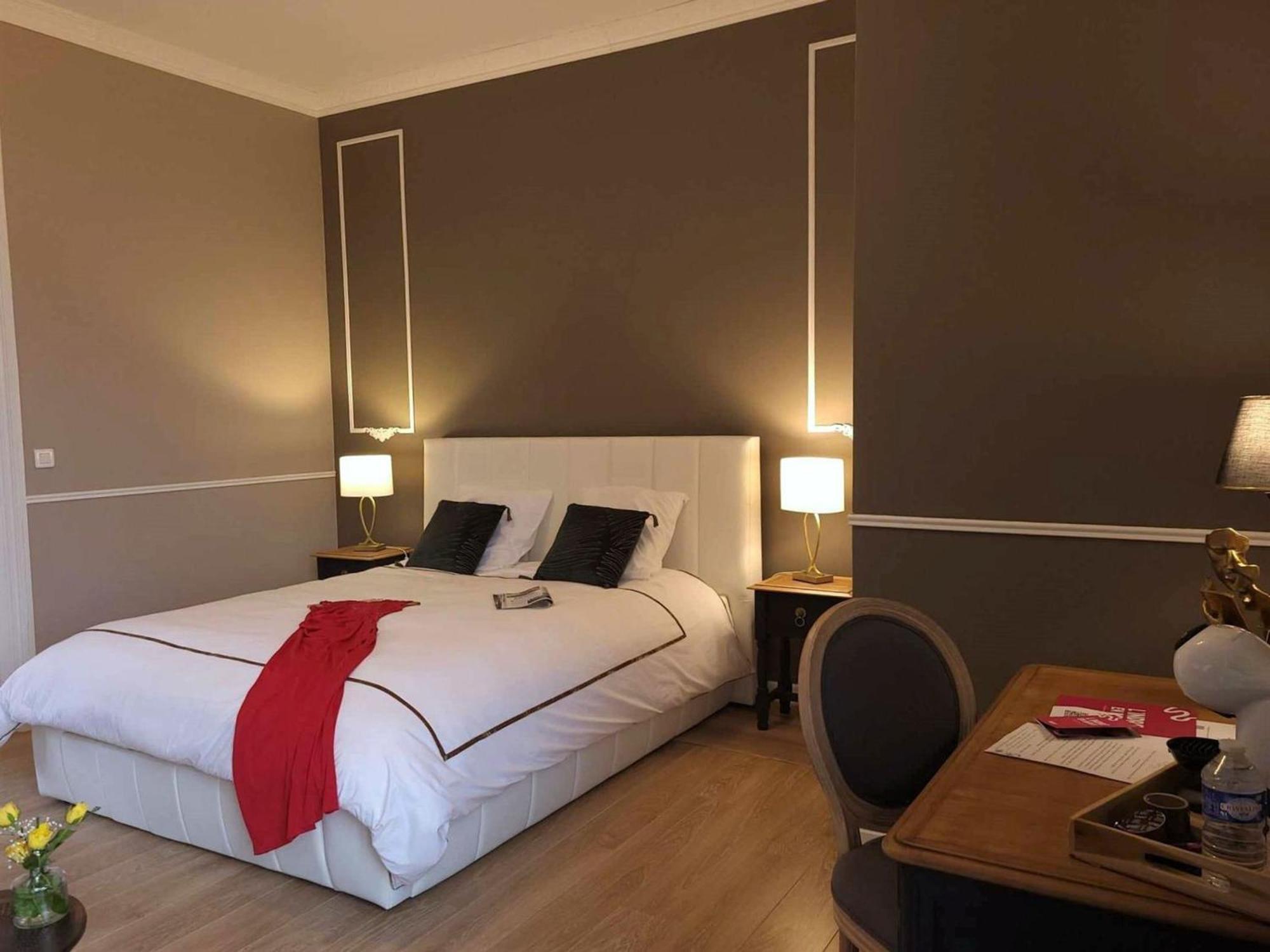 Sejour De Charme Au Chateau Avec Petit-Dejeuner Et Parking - Fr-1-591-705 Cluis ภายนอก รูปภาพ